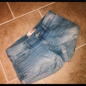 Hollister shorts!!